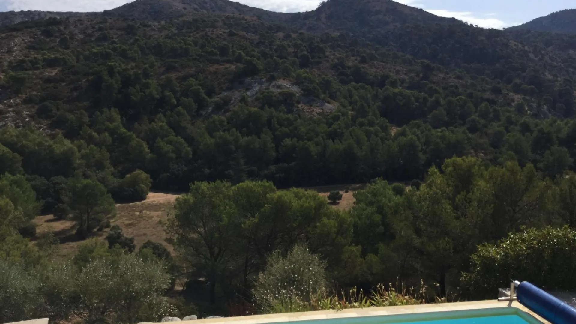 Pretty Gite With Pool In Cavaillon, Beautiful View On The Luberon Mountains, 4 People. Holiday home Cavaillon