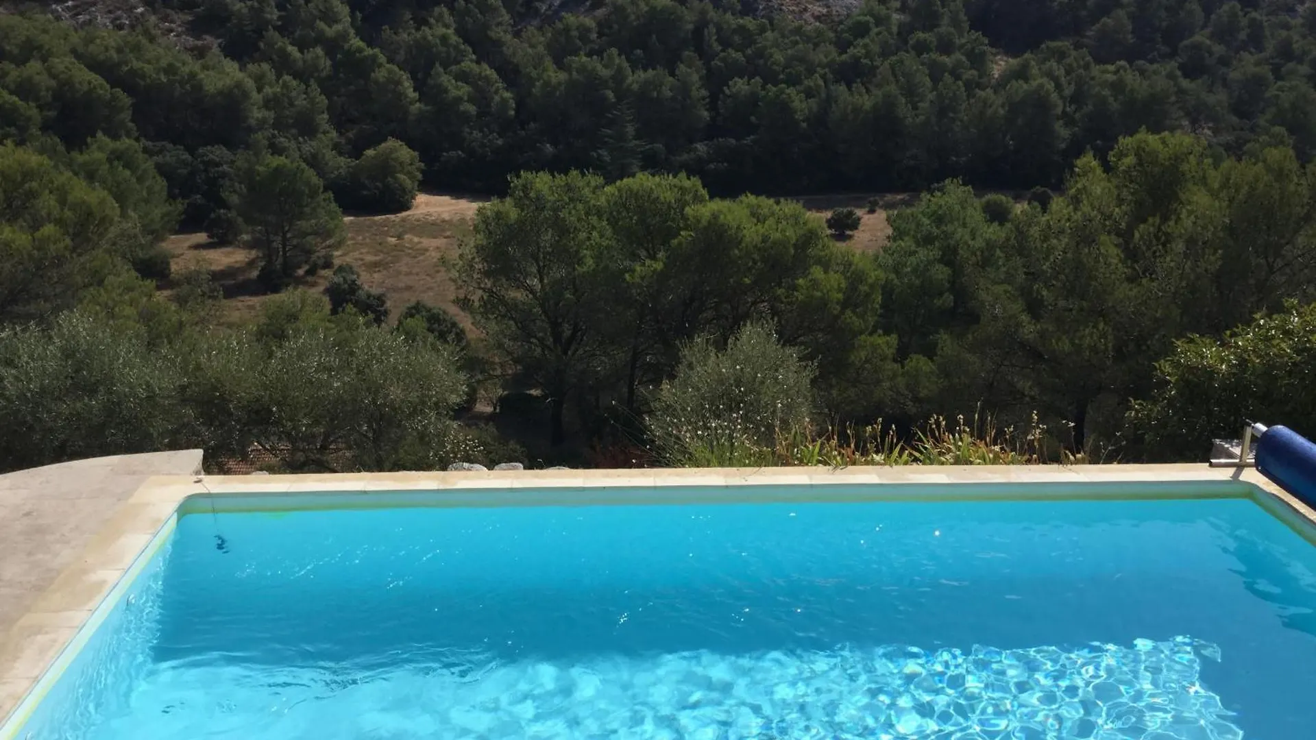 Pretty Gite With Pool In Cavaillon, Beautiful View On The Luberon Mountains, 4 People. 0*, Cavaillon