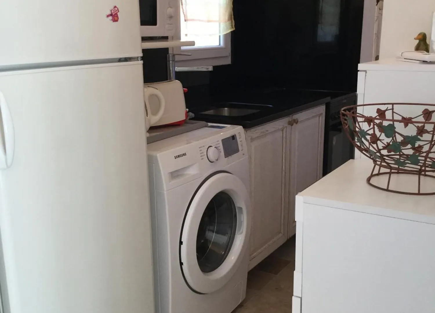 Holiday home Pretty Gite With Pool In Cavaillon, Beautiful View On The Luberon Mountains, 4 People. France